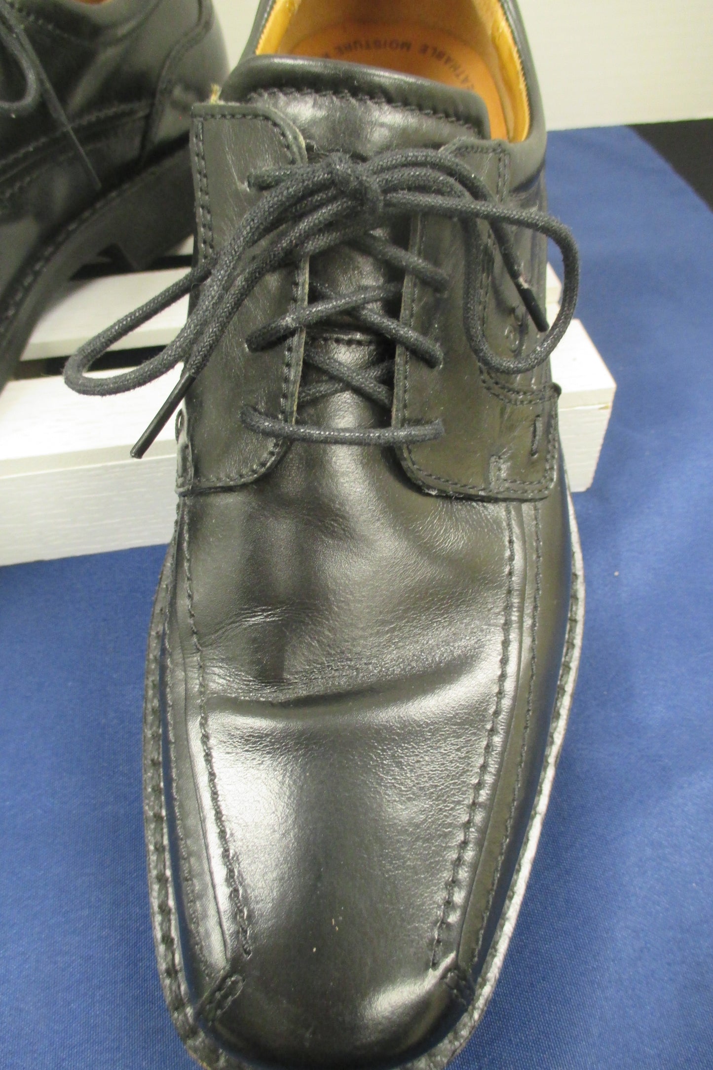 Ecco Black Leather Tie Dress Shoes Size 42 NWOT